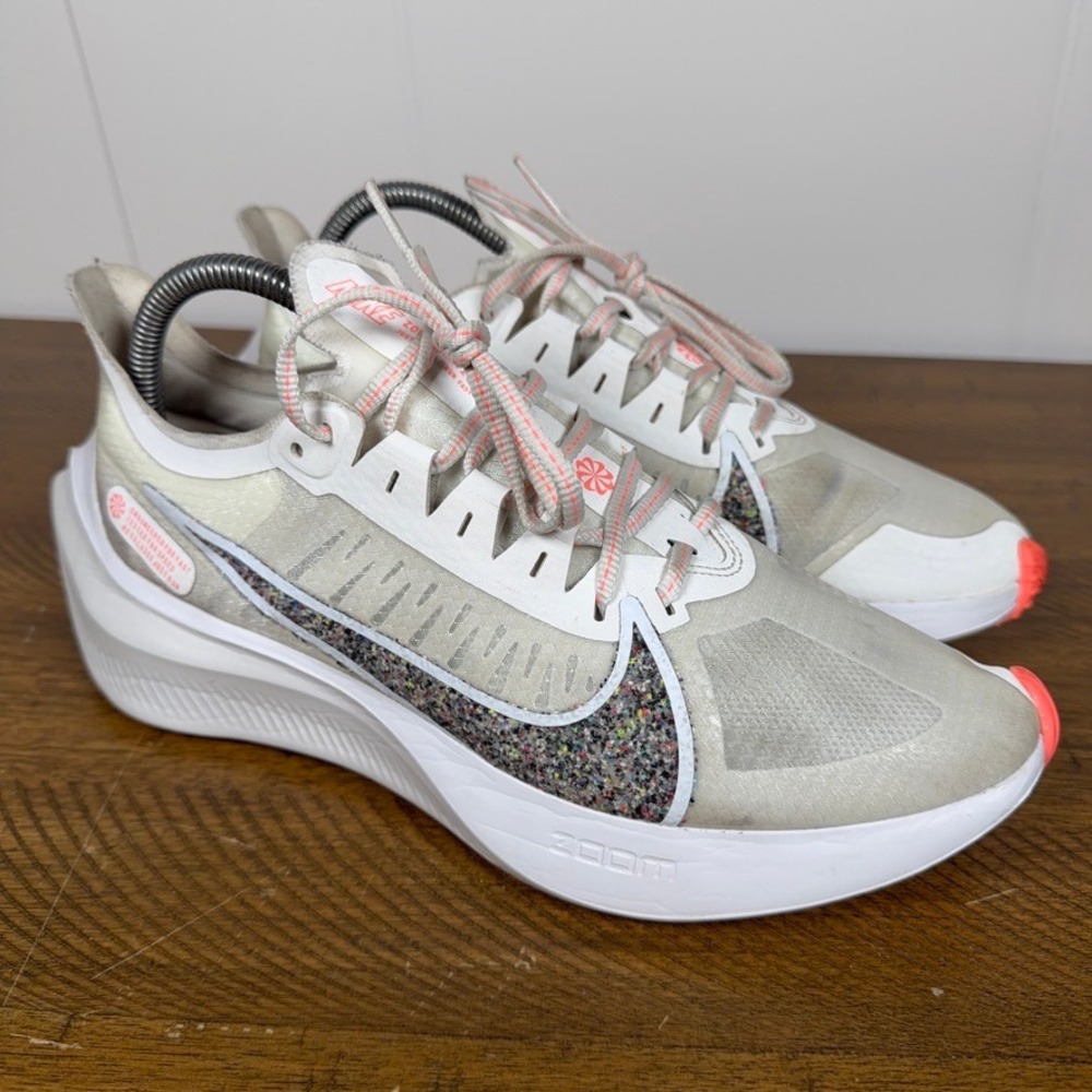 Nike Running Shoes Womens 9.5 White Zoom Gravity Track Athletic Sneakers